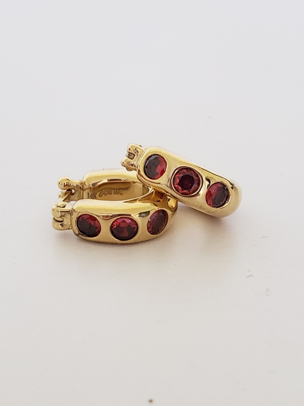 14K Yellow Gold Electrofom Hoop Earrings